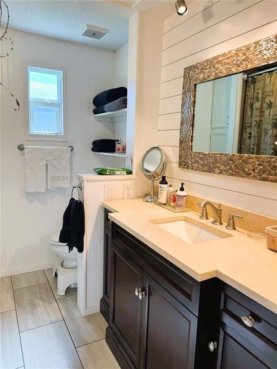 For Sale: $199,000 (2 beds, 2 baths, 1200 Square Feet)