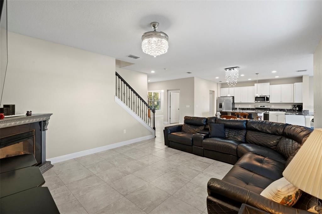 En Venta: $399,000 (3 camas, 2 baños, 2604 Pies cuadrados)