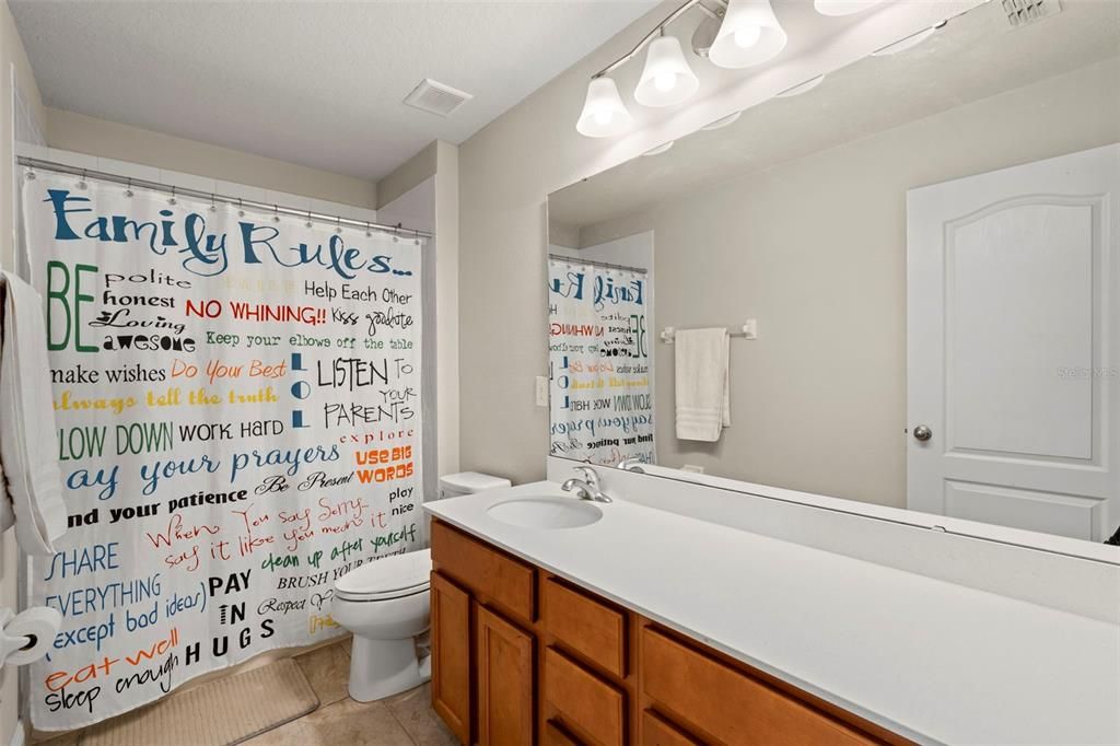 En Venta: $399,000 (3 camas, 2 baños, 2604 Pies cuadrados)