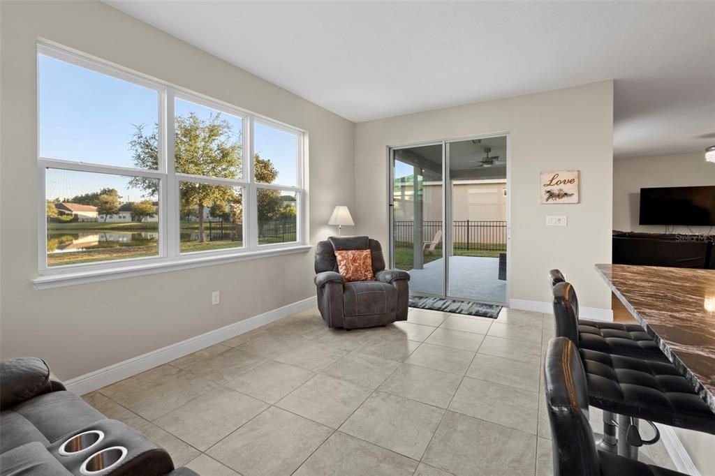 En Venta: $399,000 (3 camas, 2 baños, 2604 Pies cuadrados)