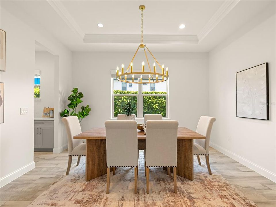 出租: $6,500 (5 贝兹, 4 浴室, 3954 平方英尺)