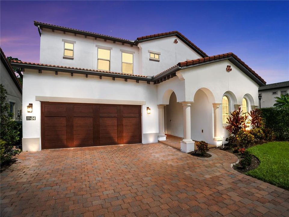 出租: $6,500 (5 贝兹, 4 浴室, 3954 平方英尺)