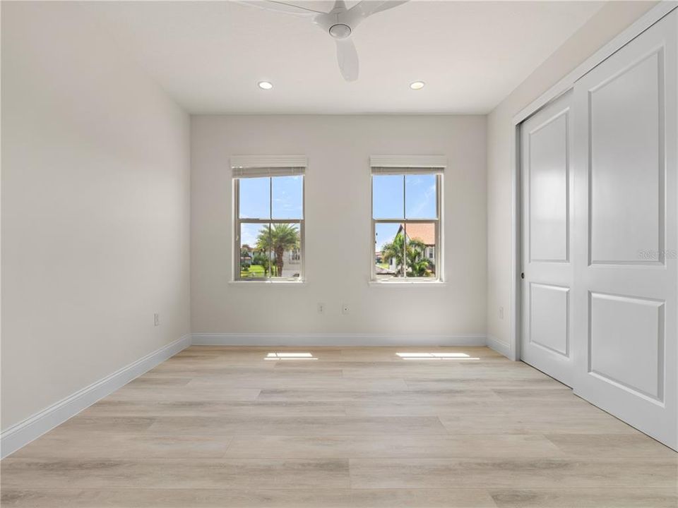 出租: $6,500 (5 贝兹, 4 浴室, 3954 平方英尺)