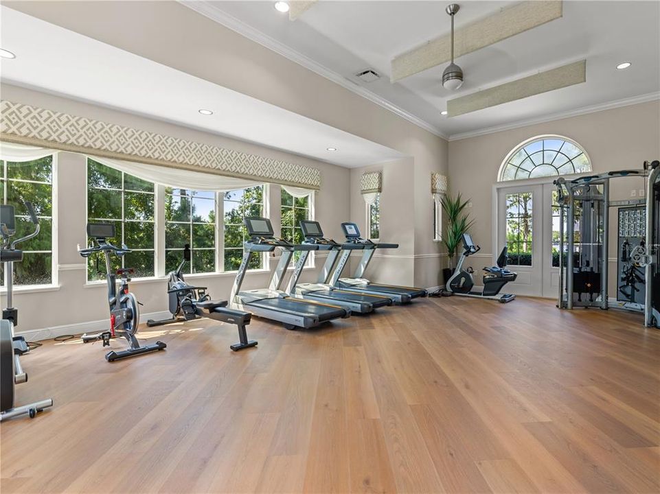 出租: $6,500 (5 贝兹, 4 浴室, 3954 平方英尺)