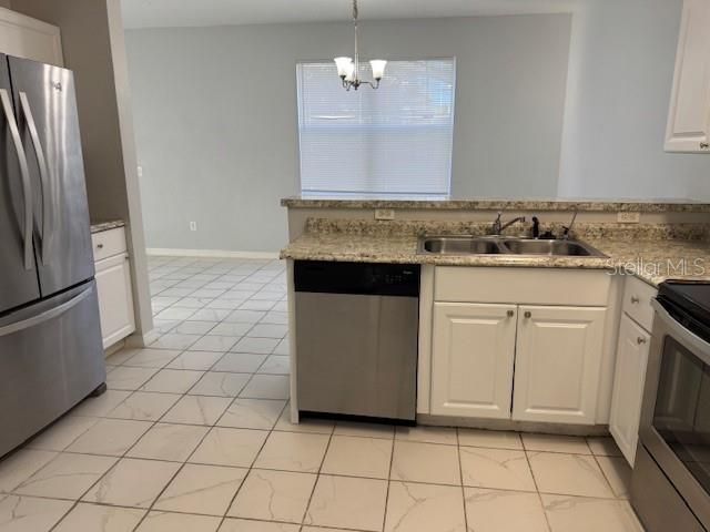 В аренду: $2,200 (4 спален, 3 ванн, 1746 Квадратных фут)