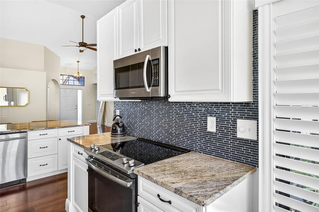 В аренду: $2,500 (2 спален, 2 ванн, 1315 Квадратных фут)