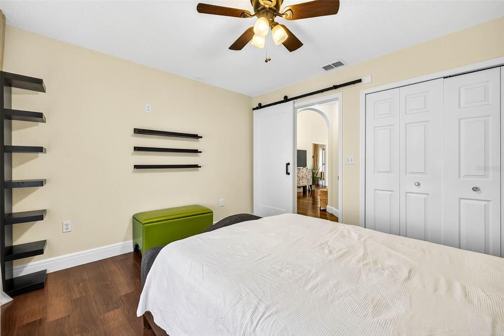 В аренду: $2,500 (2 спален, 2 ванн, 1315 Квадратных фут)