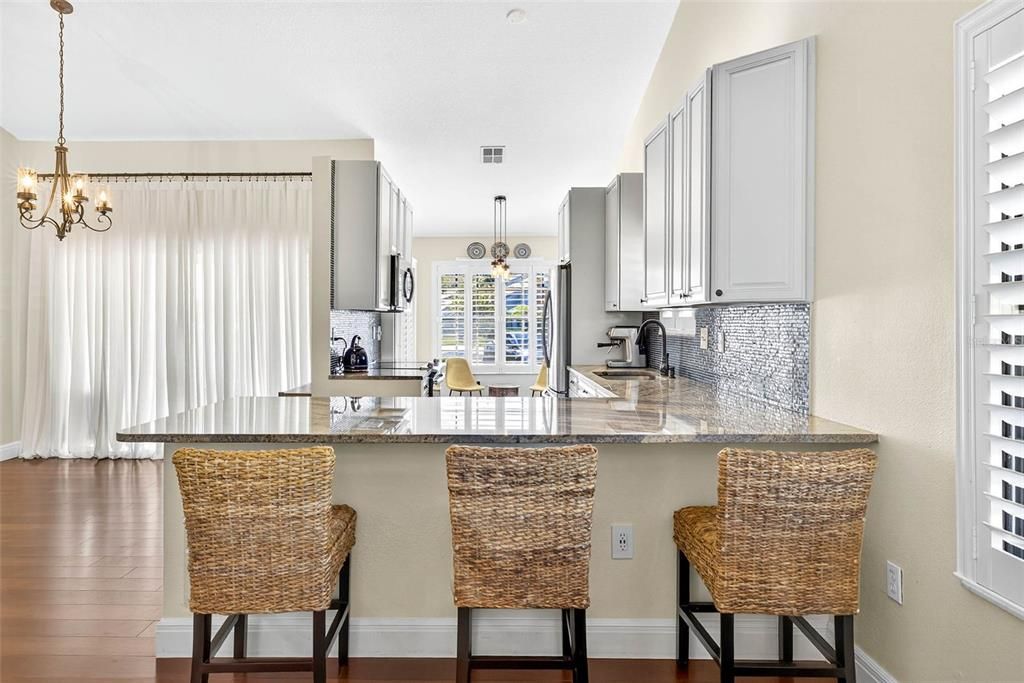 В аренду: $2,500 (2 спален, 2 ванн, 1315 Квадратных фут)