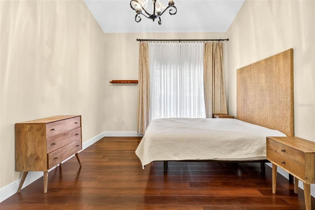 В аренду: $2,500 (2 спален, 2 ванн, 1315 Квадратных фут)