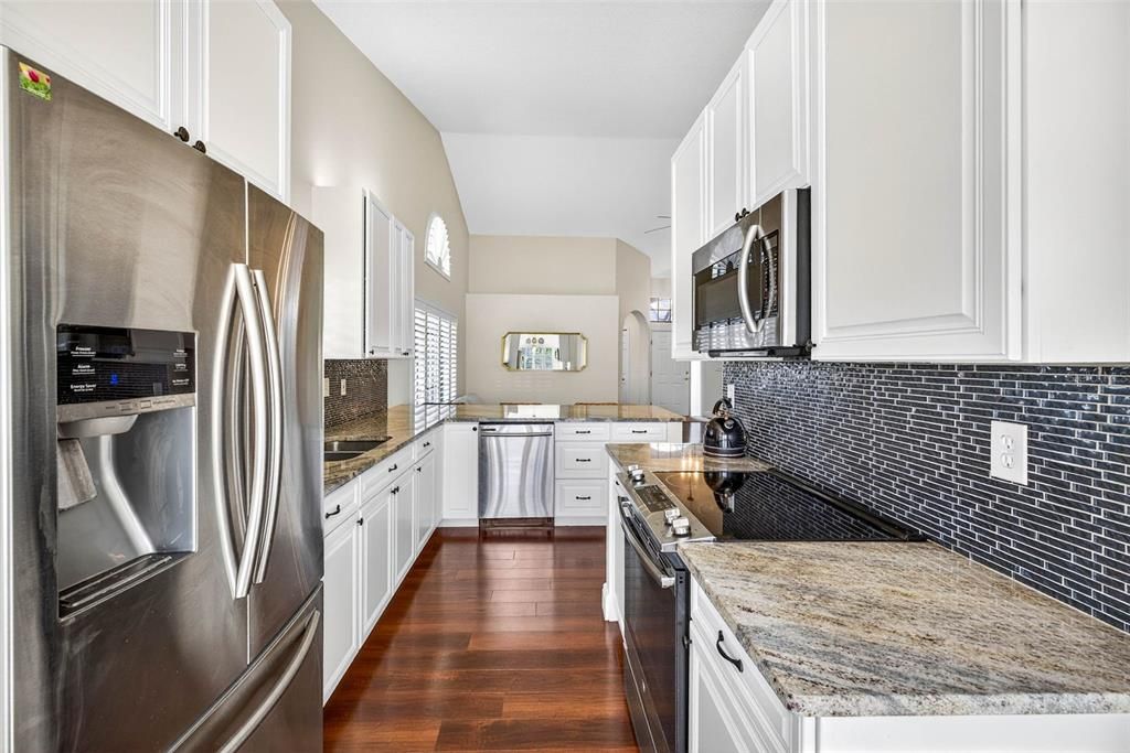 В аренду: $2,500 (2 спален, 2 ванн, 1315 Квадратных фут)