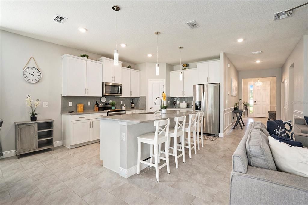 待售: $635,000 (4 贝兹, 2 浴室, 2035 平方英尺)