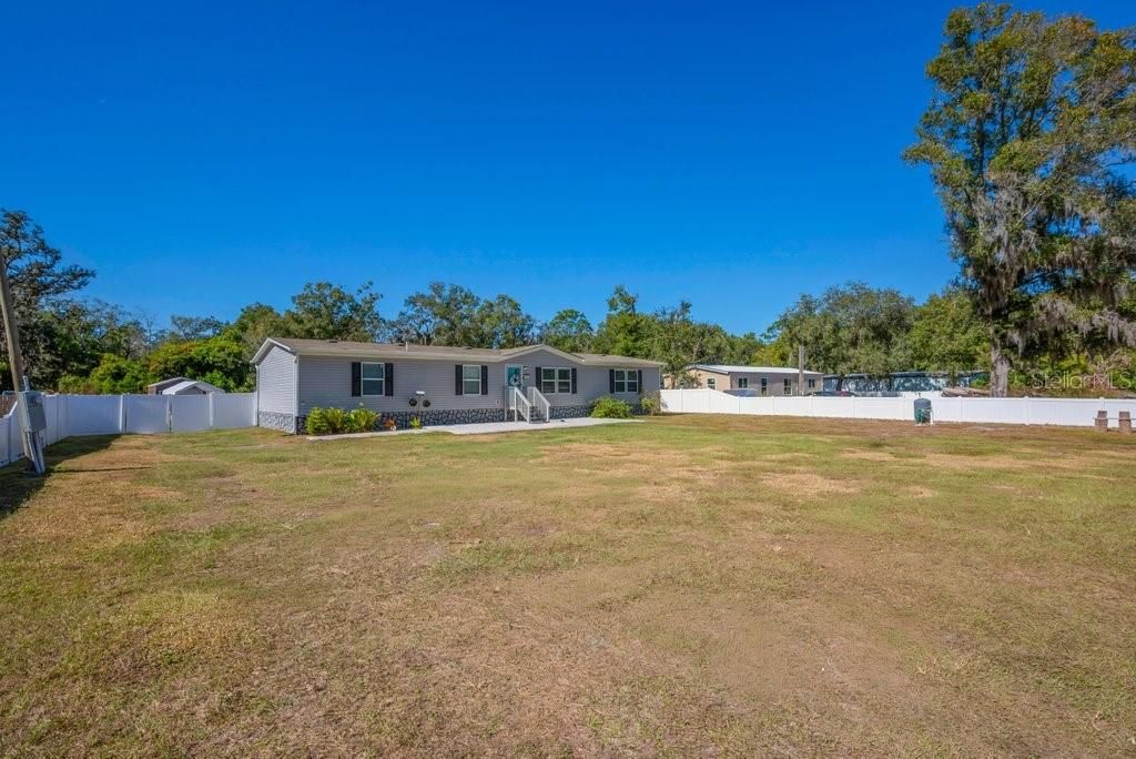 En Venta: $399,800 (4 camas, 2 baños, 1904 Pies cuadrados)