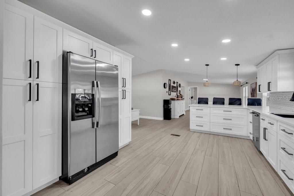 En Venta: $399,800 (4 camas, 2 baños, 1904 Pies cuadrados)