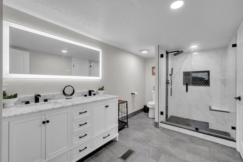 En Venta: $399,800 (4 camas, 2 baños, 1904 Pies cuadrados)