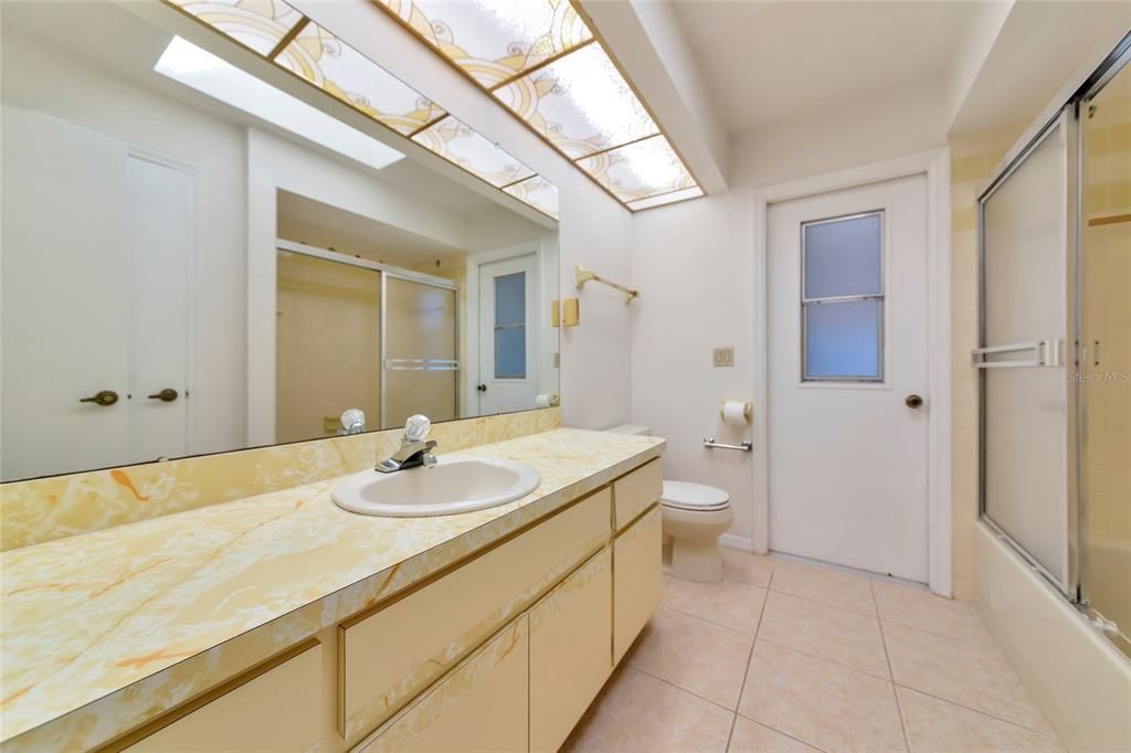 For Sale: $340,000 (3 beds, 2 baths, 1822 Square Feet)