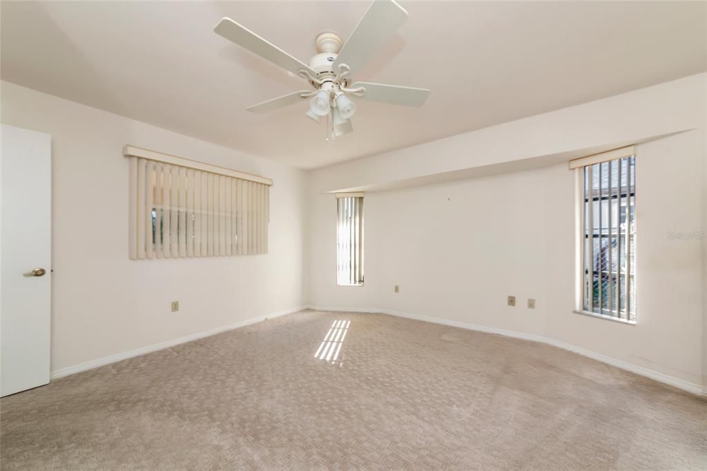 For Sale: $340,000 (3 beds, 2 baths, 1822 Square Feet)