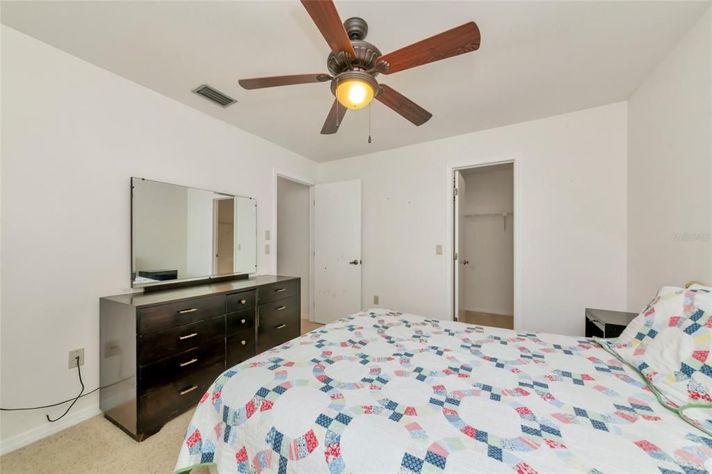 For Sale: $340,000 (3 beds, 2 baths, 1822 Square Feet)