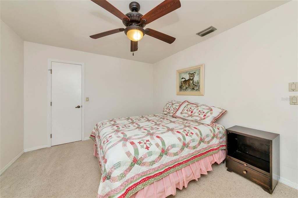 For Sale: $340,000 (3 beds, 2 baths, 1822 Square Feet)