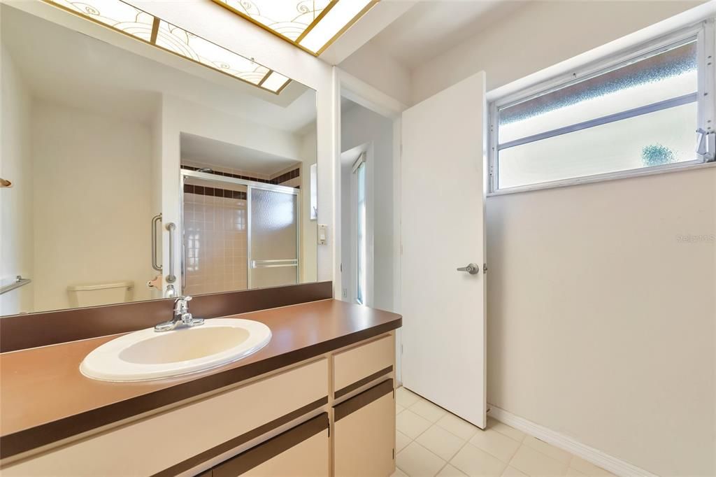 For Sale: $340,000 (3 beds, 2 baths, 1822 Square Feet)