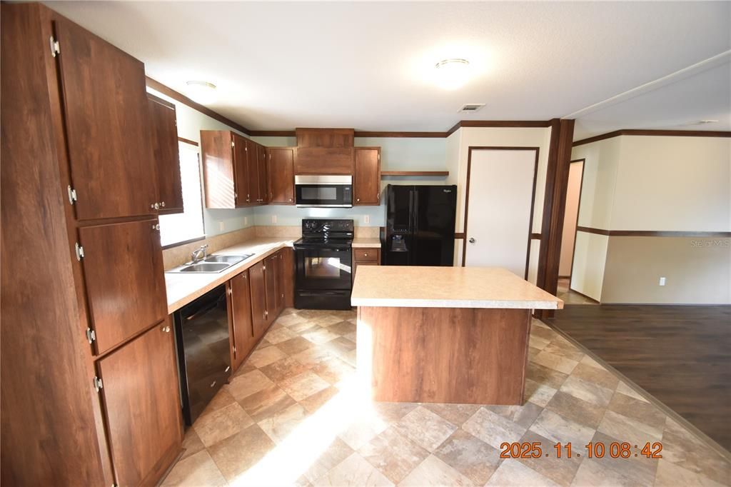 En Renta: $1,995 (3 camas, 2 baños, 1904 Pies cuadrados)