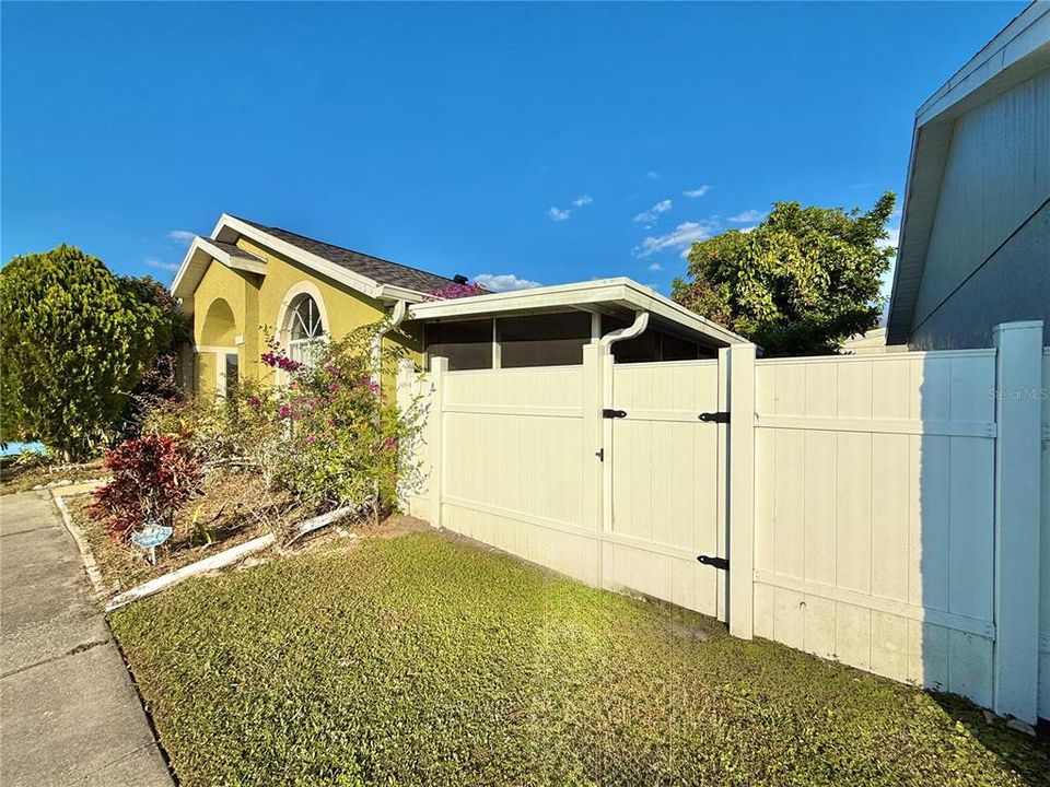 En Renta: $2,200 (3 camas, 2 baños, 1132 Pies cuadrados)