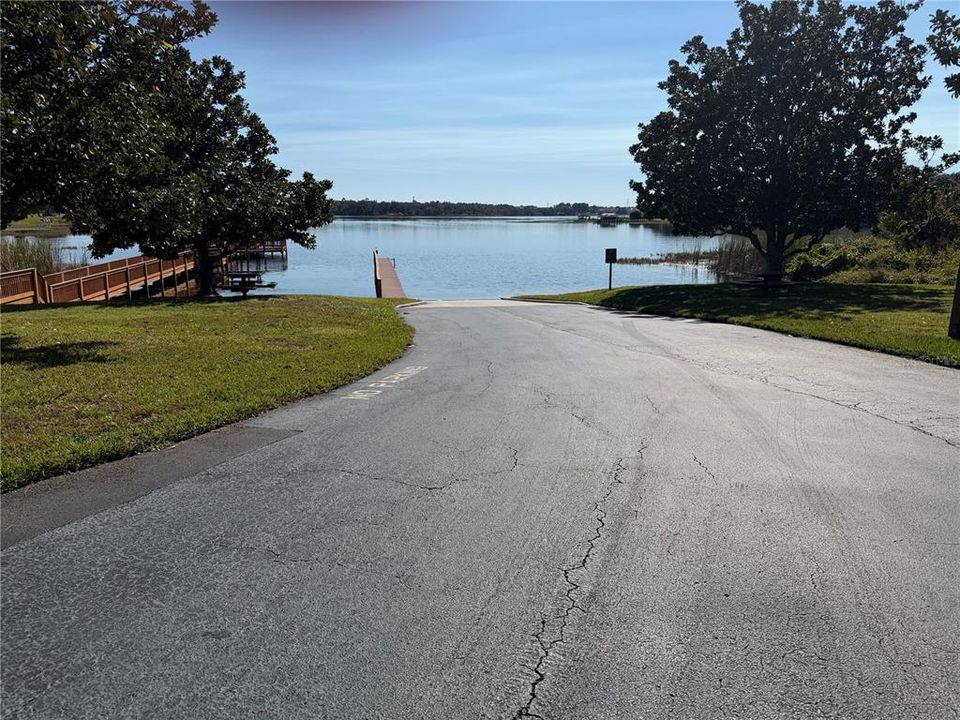 Active With Contract: $799,000 (3 beds, 3 baths, 2678 Square Feet)