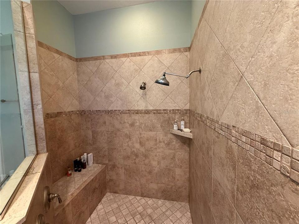 Active With Contract: $799,000 (3 beds, 3 baths, 2678 Square Feet)