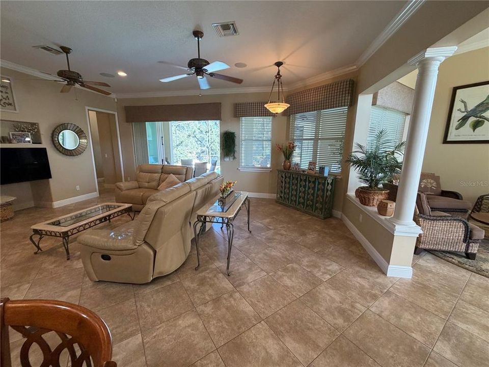 Active With Contract: $799,000 (3 beds, 3 baths, 2678 Square Feet)