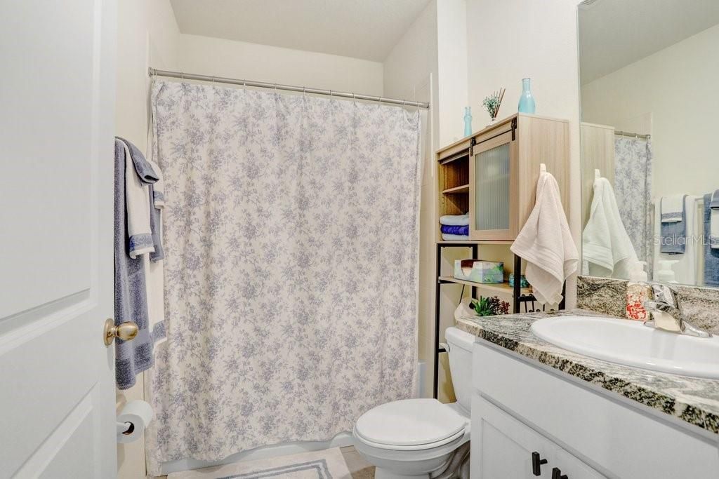 For Rent: $2,200 (3 beds, 2 baths, 1516 Square Feet)