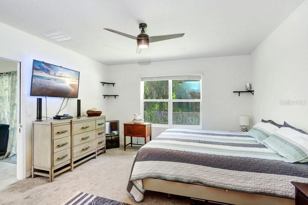 For Rent: $2,200 (3 beds, 2 baths, 1516 Square Feet)