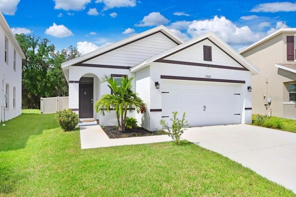 For Rent: $2,200 (3 beds, 2 baths, 1516 Square Feet)