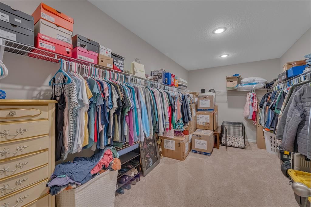 For Sale: $589,900 (7 beds, 3 baths, 3818 Square Feet)