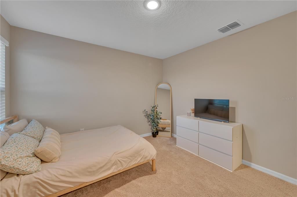 For Sale: $589,900 (7 beds, 3 baths, 3818 Square Feet)