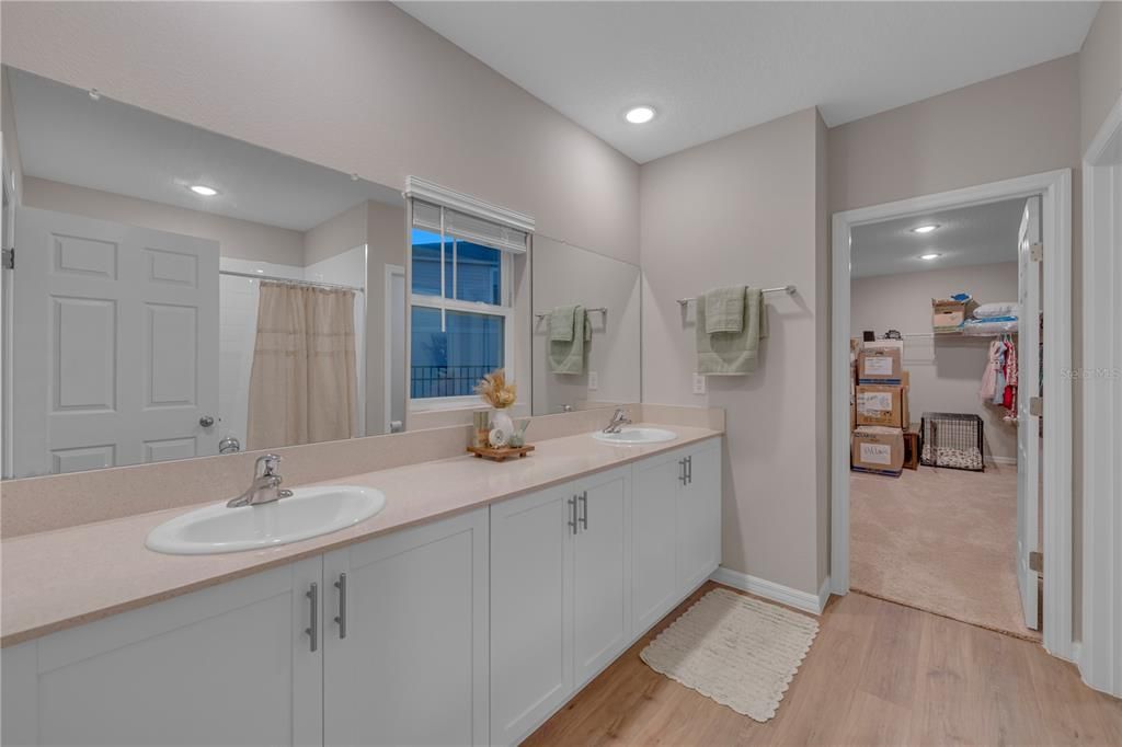 For Sale: $589,900 (7 beds, 3 baths, 3818 Square Feet)