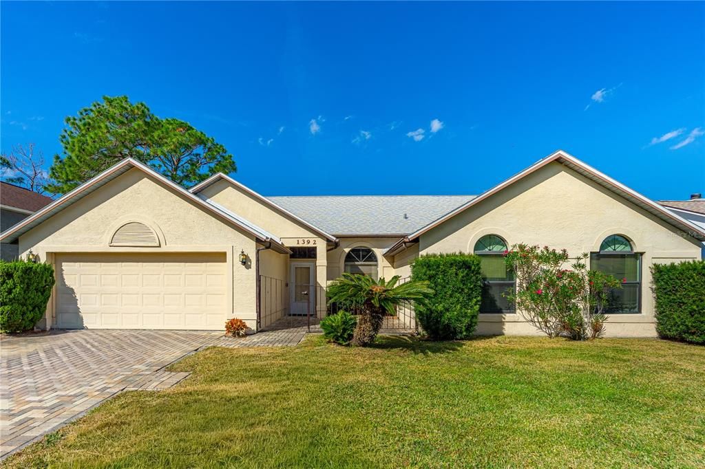 En Venta: $399,900 (4 camas, 3 baños, 1848 Pies cuadrados)