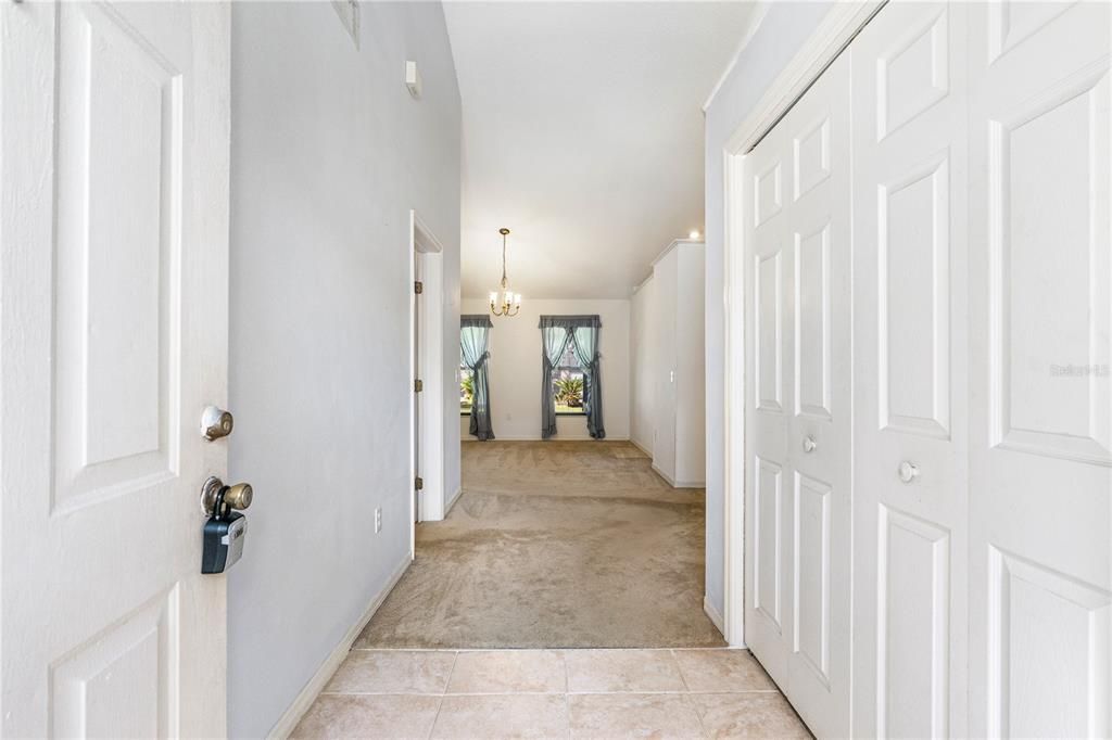 En Venta: $399,900 (4 camas, 3 baños, 1848 Pies cuadrados)