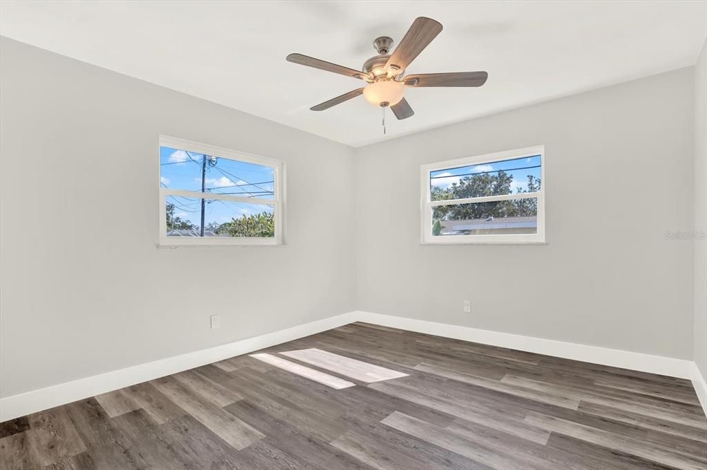 En Venta: $568,000 (4 camas, 2 baños, 1533 Pies cuadrados)