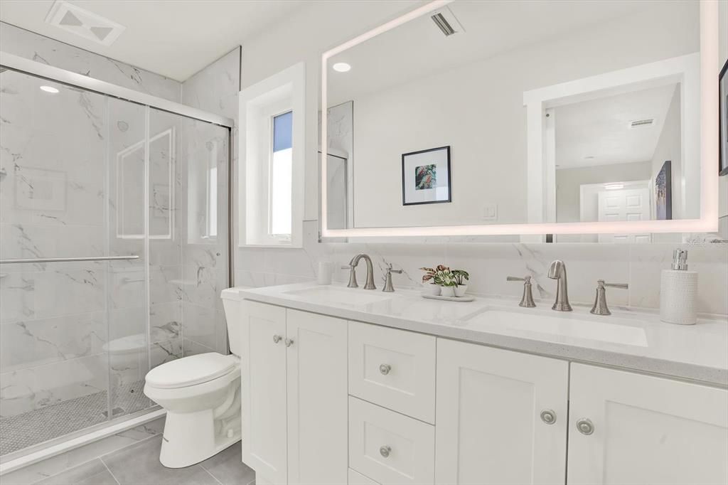 En Venta: $568,000 (4 camas, 2 baños, 1533 Pies cuadrados)