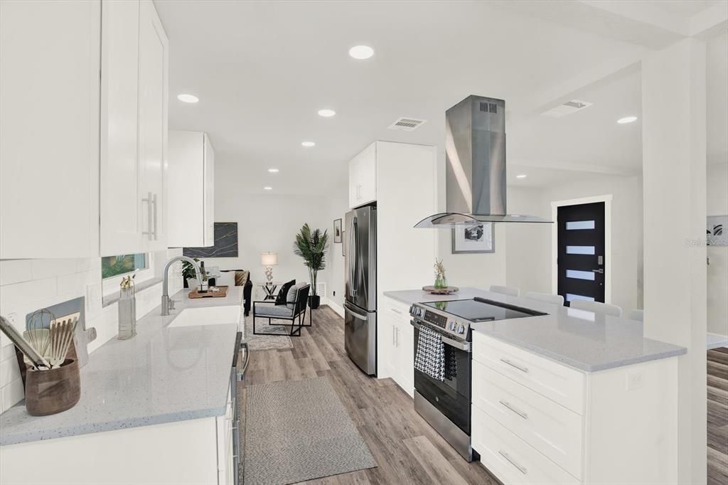 En Venta: $568,000 (4 camas, 2 baños, 1533 Pies cuadrados)