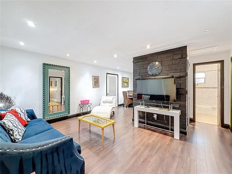 For Sale: $929,999 (0 beds, 0 baths, 1488 Square Feet)