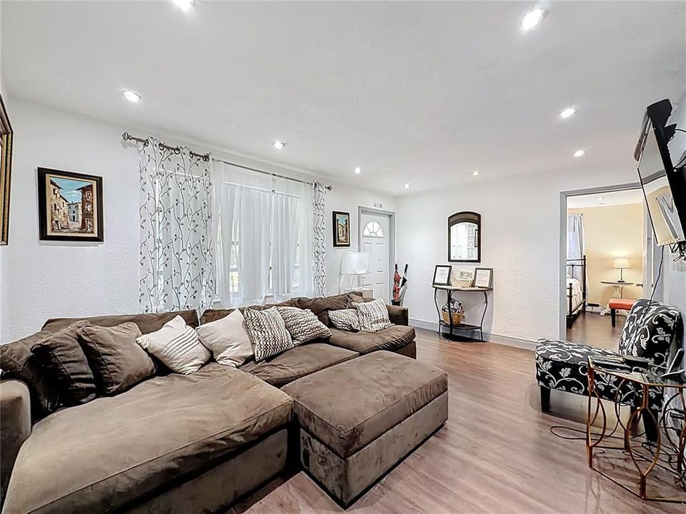 For Sale: $929,999 (0 beds, 0 baths, 1488 Square Feet)