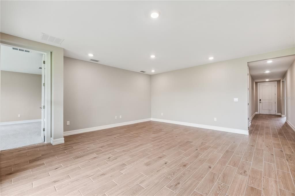 Active With Contract: $339,999 (4 beds, 3 baths, 2020 Square Feet)