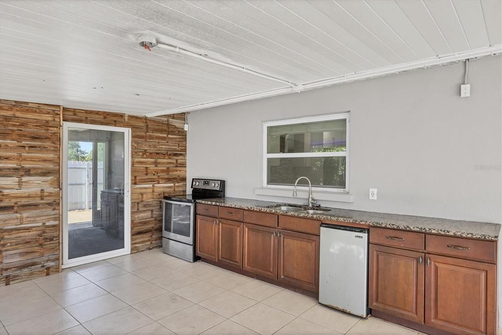 Activo con contrato: $395,000 (3 camas, 2 baños, 1319 Pies cuadrados)