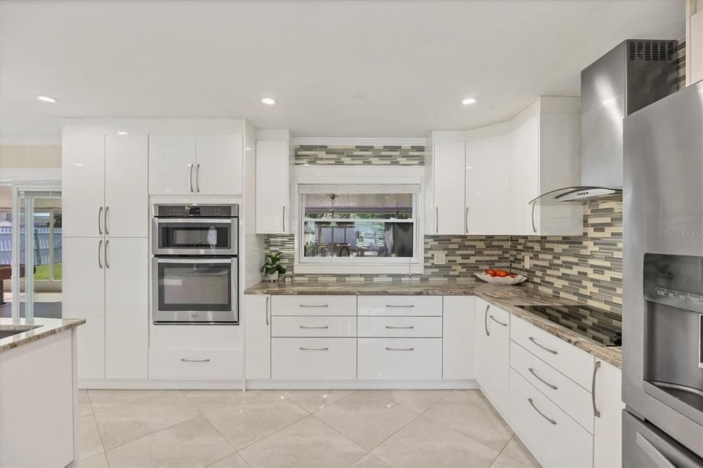 Activo con contrato: $395,000 (3 camas, 2 baños, 1319 Pies cuadrados)