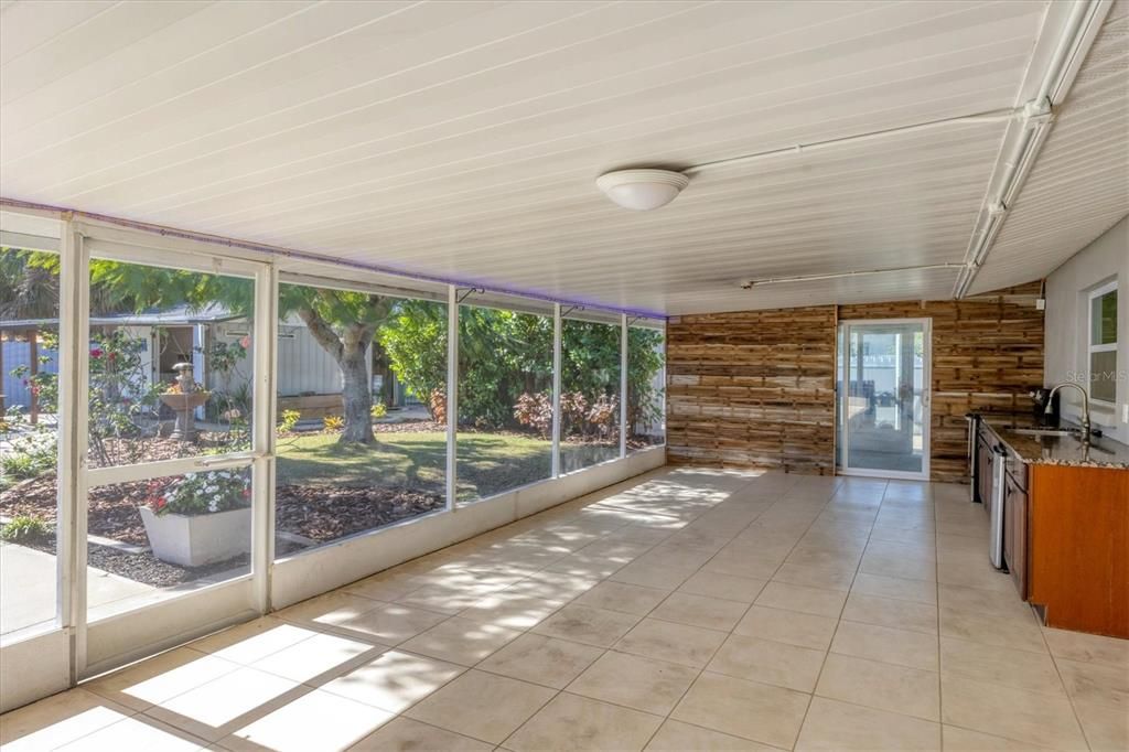 Activo con contrato: $395,000 (3 camas, 2 baños, 1319 Pies cuadrados)