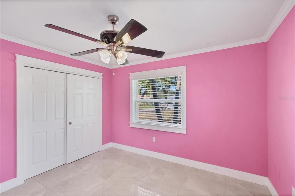 Activo con contrato: $395,000 (3 camas, 2 baños, 1319 Pies cuadrados)