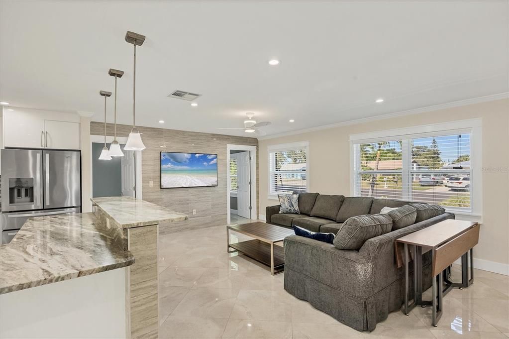 Activo con contrato: $395,000 (3 camas, 2 baños, 1319 Pies cuadrados)