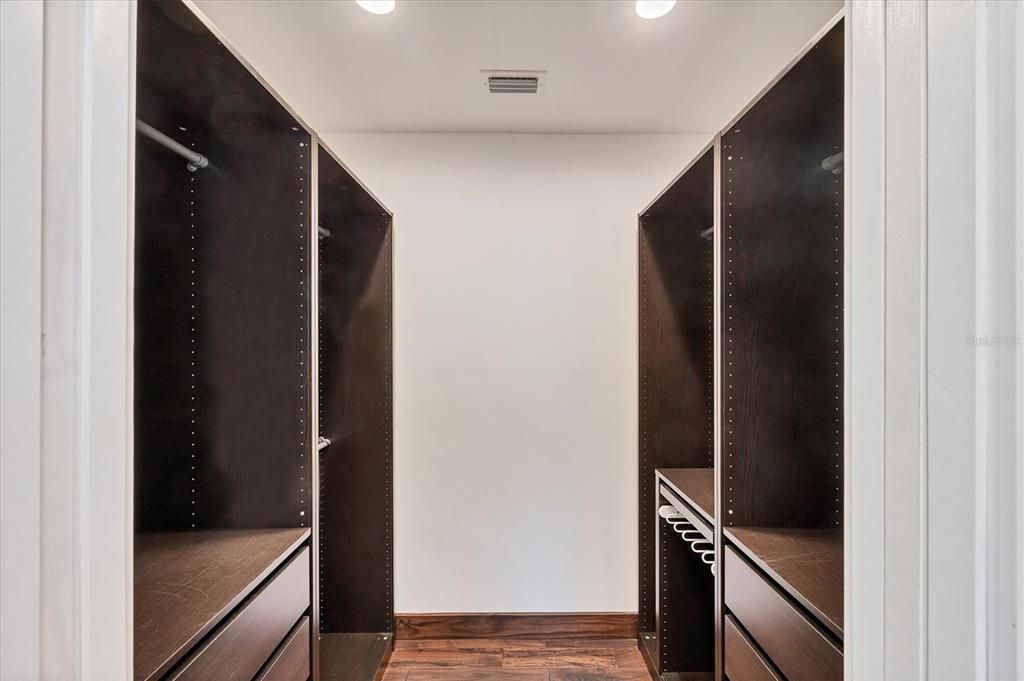 Activo con contrato: $395,000 (3 camas, 2 baños, 1319 Pies cuadrados)