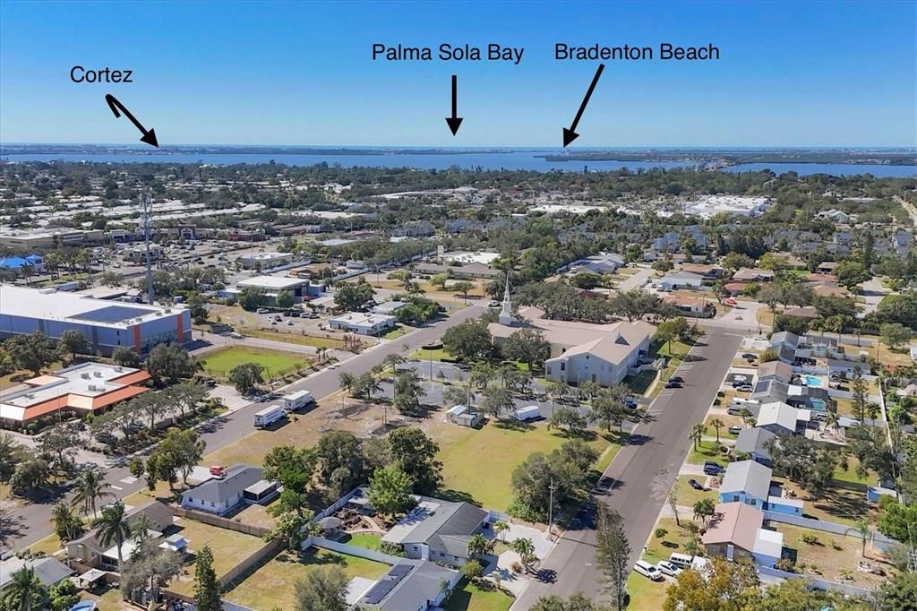 Activo con contrato: $395,000 (3 camas, 2 baños, 1319 Pies cuadrados)