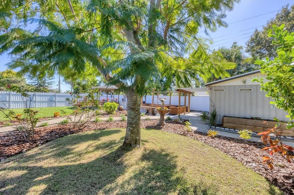 Activo con contrato: $395,000 (3 camas, 2 baños, 1319 Pies cuadrados)